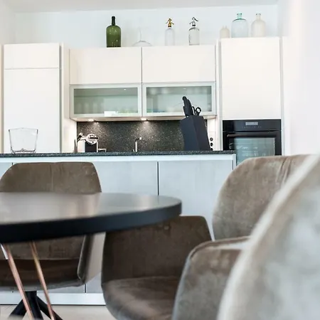 Lago 9210 Apartment